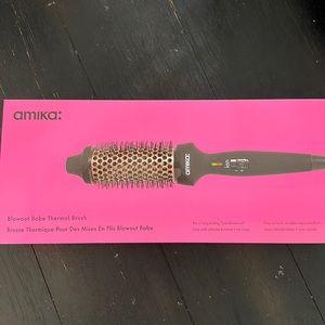 Brand new Amika blowout babe thermal brush